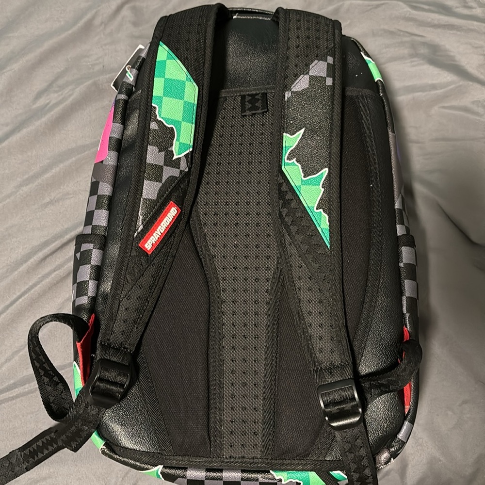 backpack - Picture 4 of 9